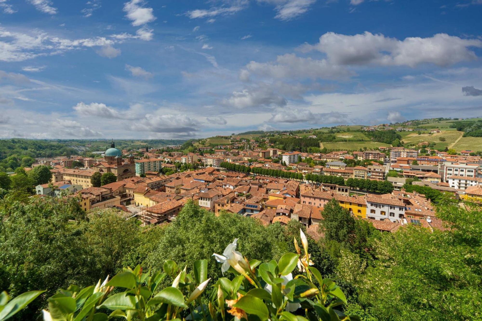 Dogliani Borgo Castello - Happy Rentals エクステリア 写真